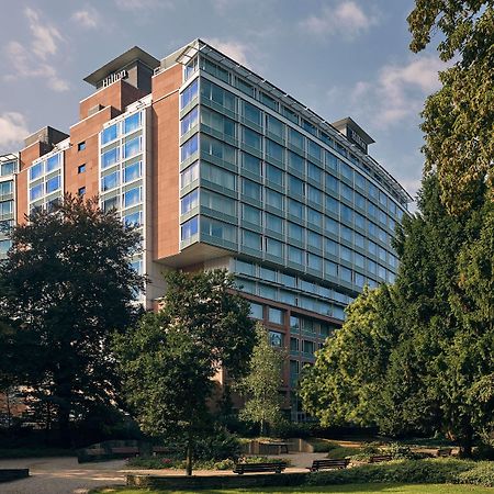 Hilton Frankfurt City Centre Fráncfort del Meno Exterior foto The new building of the University of Warwick Medical School