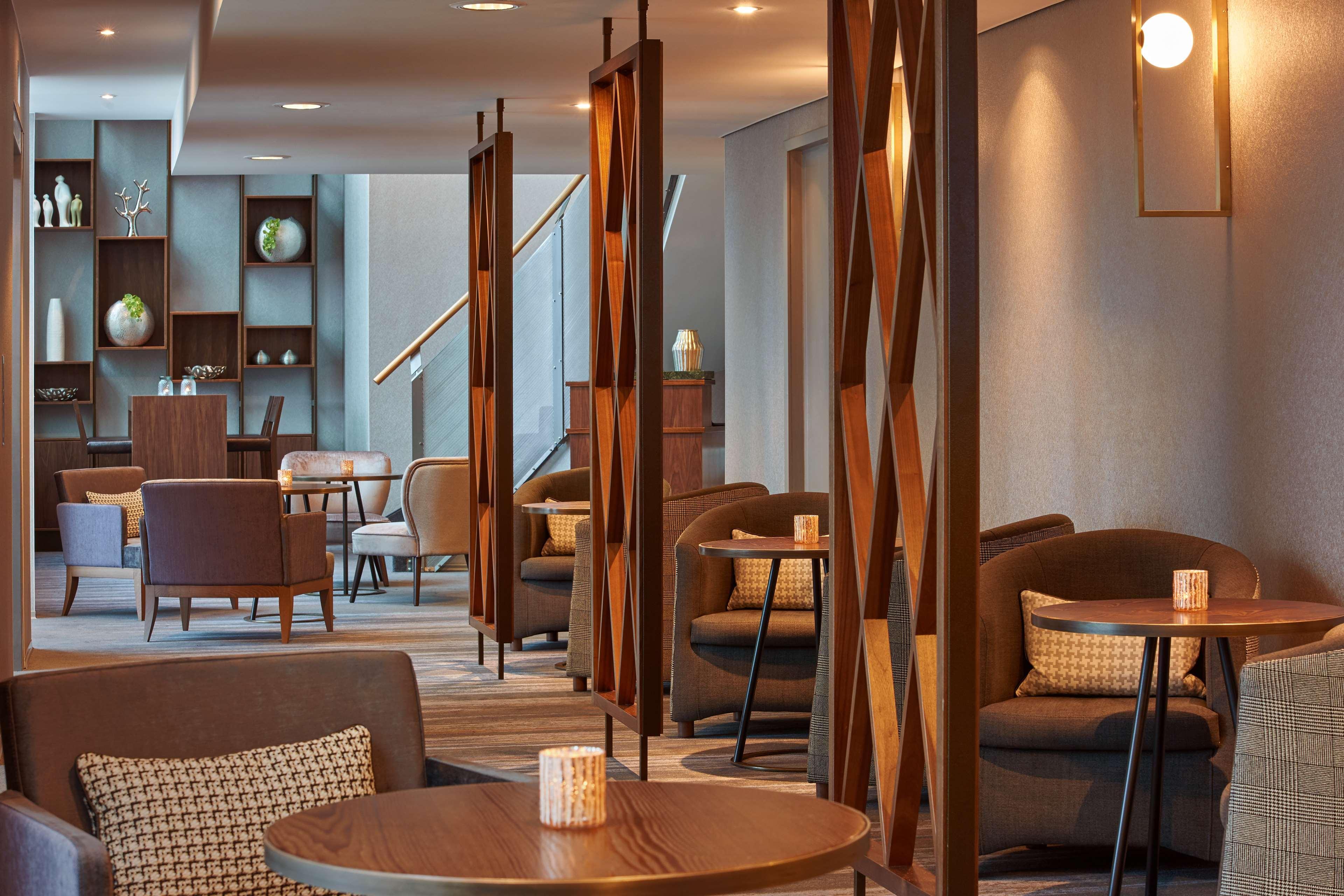 Hilton Frankfurt City Centre Fráncfort del Meno Exterior foto The lounge at the hotel